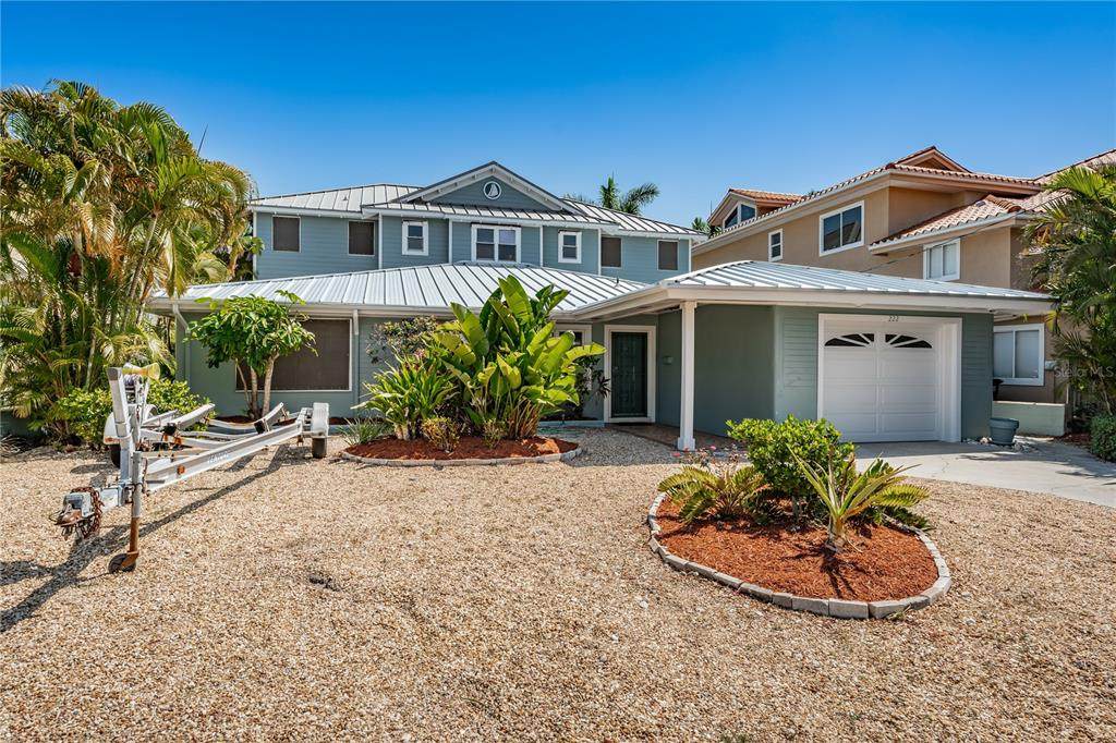 222 Bayside Drive - Photo 1