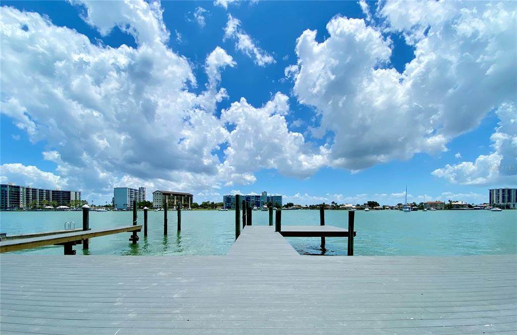 599 Bay Esplanade - Photo 1