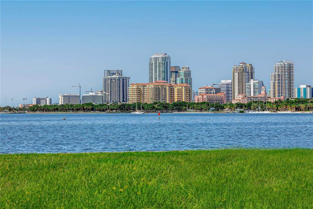 123/125 Bay Point Drive - Photo 1