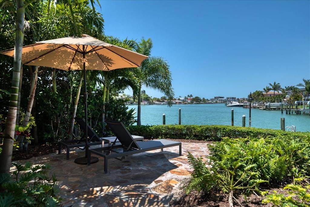 307 22ND Street - Photo 1