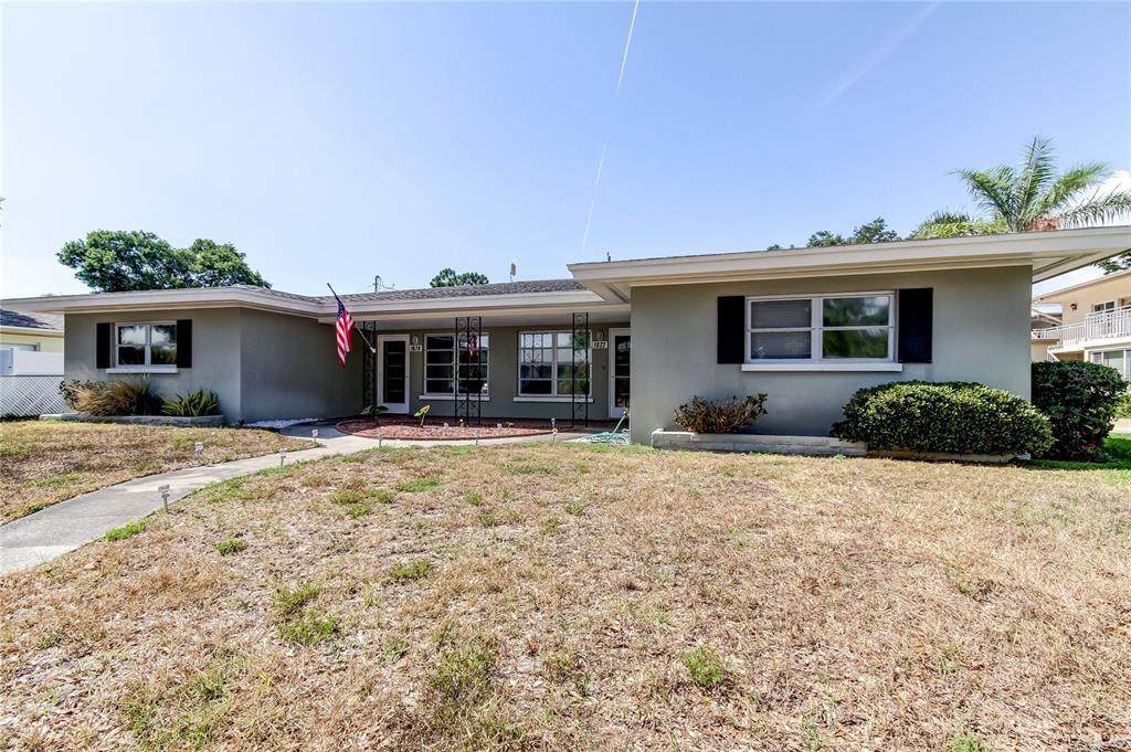1022 Commodore Street - Photo 1