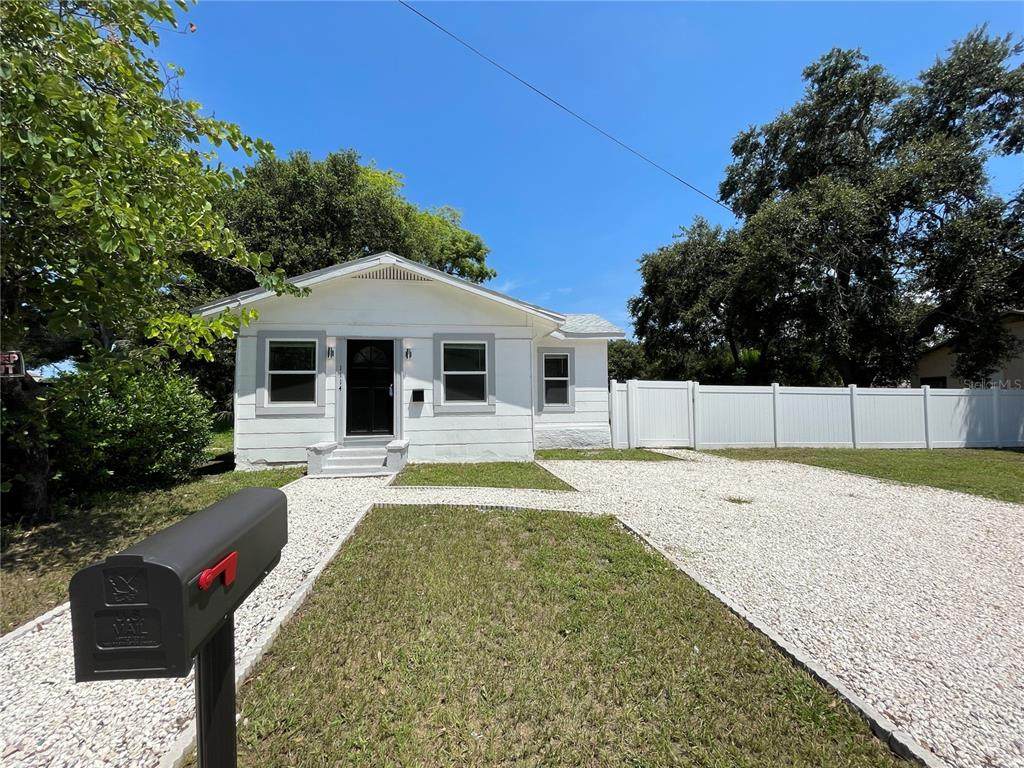 1114 Palm Bluff Street - Photo 1