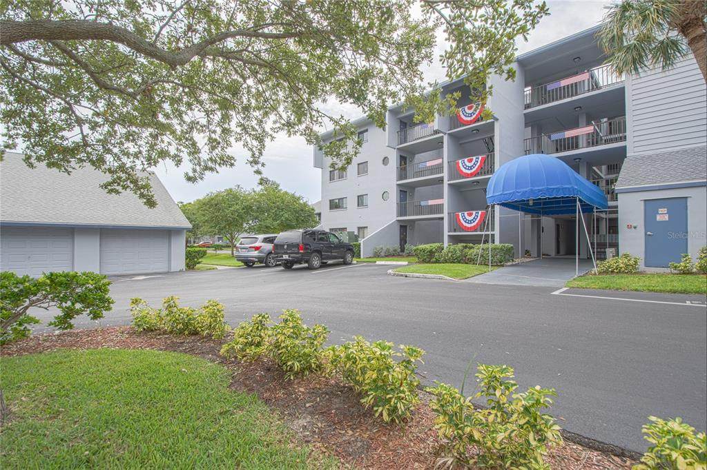 9200 Park Boulevard - Photo 1
