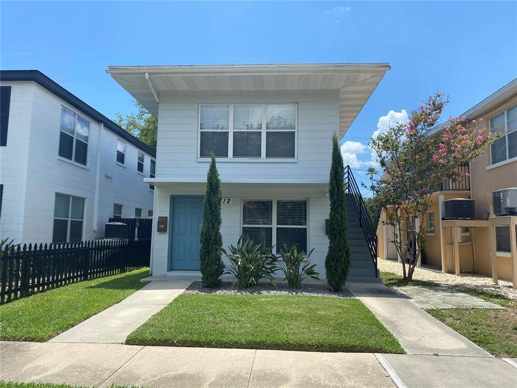 212 Columbia Drive - Photo 1