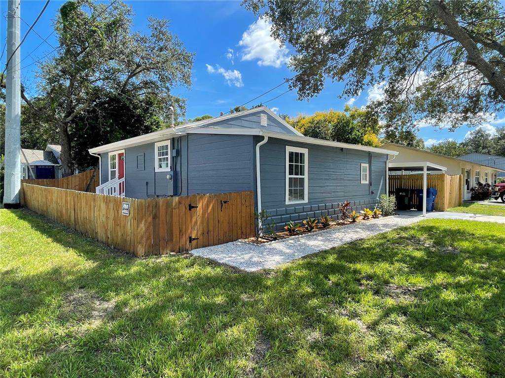 923 8TH Avenue - Photo 1