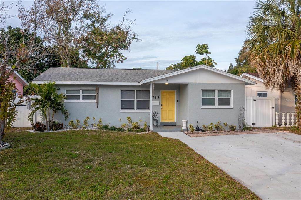 733 86TH Avenue - Photo 1