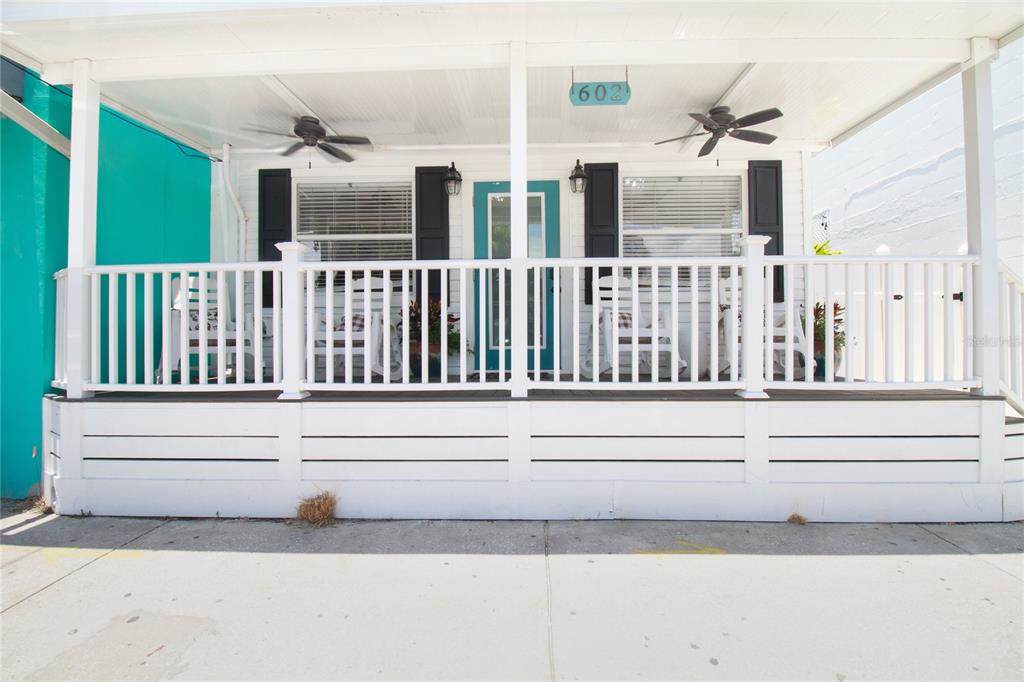602 Mandalay Avenue - Photo 1