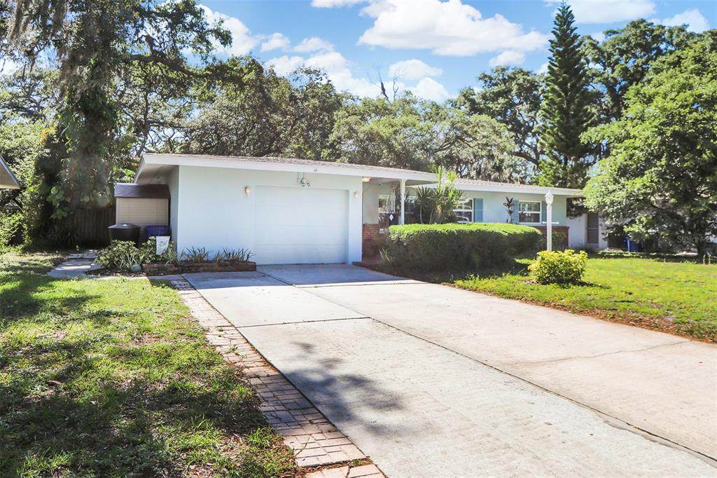 18 Lexington Drive - Photo 1