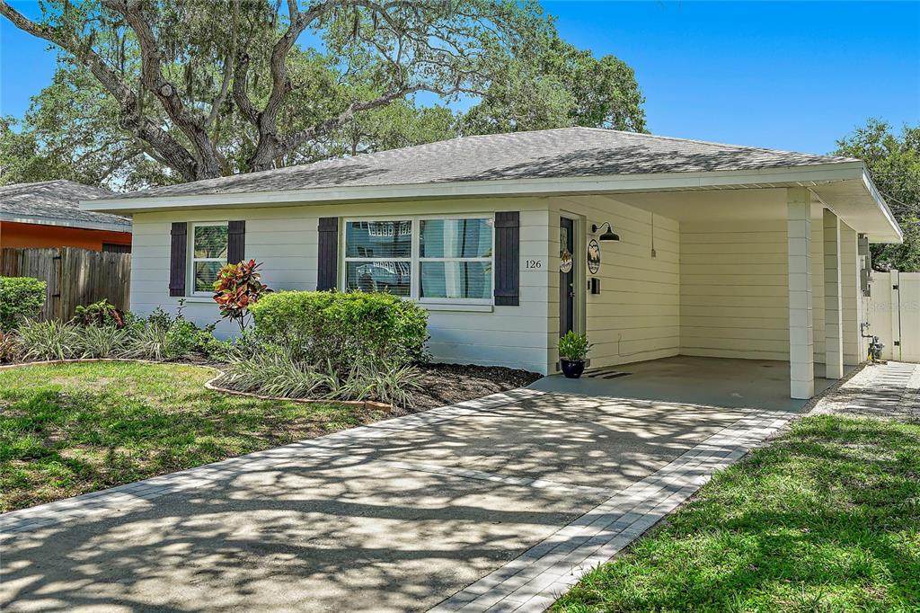 126 44TH Avenue - Photo 1