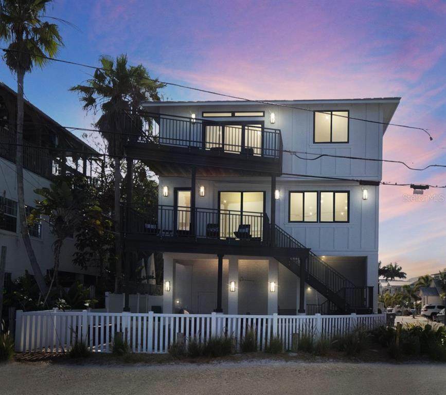 108 90TH Avenue - Photo 1