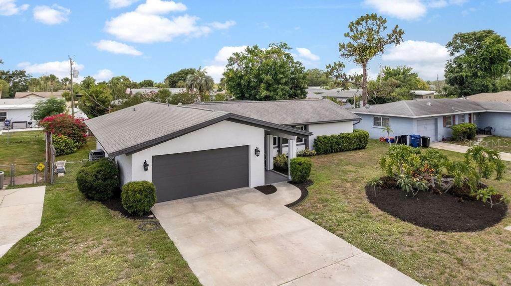 376 Redwood Road - Photo 1
