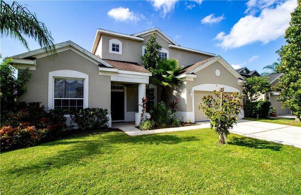 2320 The Oaks Boulevard - Photo 1