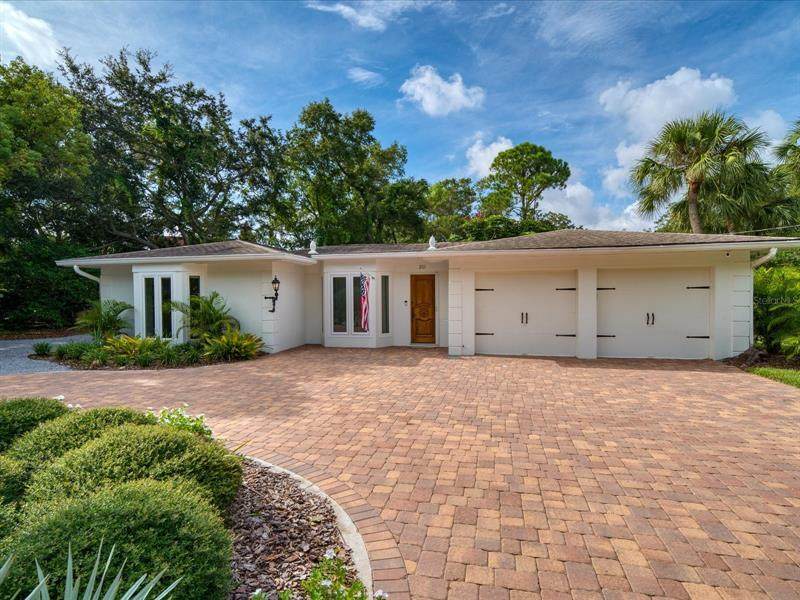 201 Flamingo Drive - Photo 1