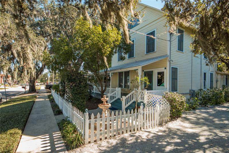 231 Monroe Street - Photo 1