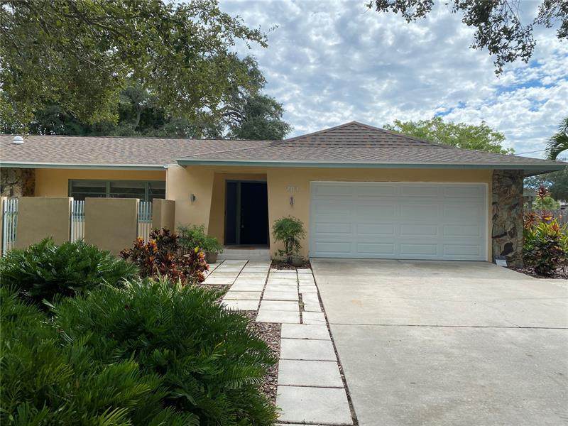 701 Bluff View Drive - Photo 1