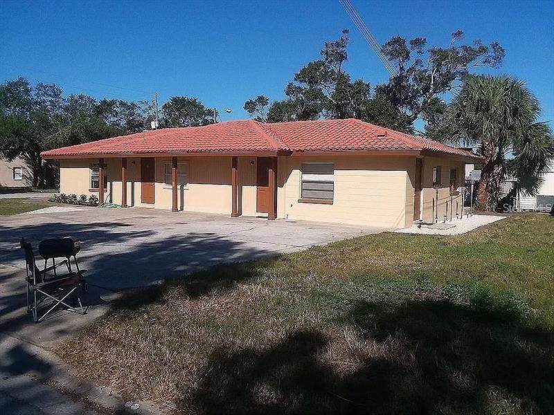 900 Hawkins Street - Photo 1
