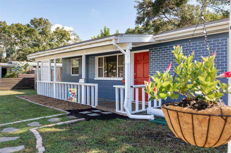 5549 Pershing Street - Photo 1