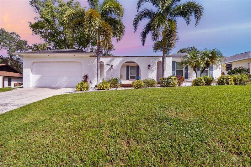 2025 Spanish Pines Drive - Photo 1