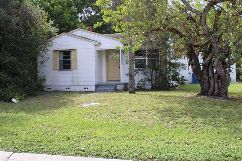 400 Hampton Avenue - Photo 1