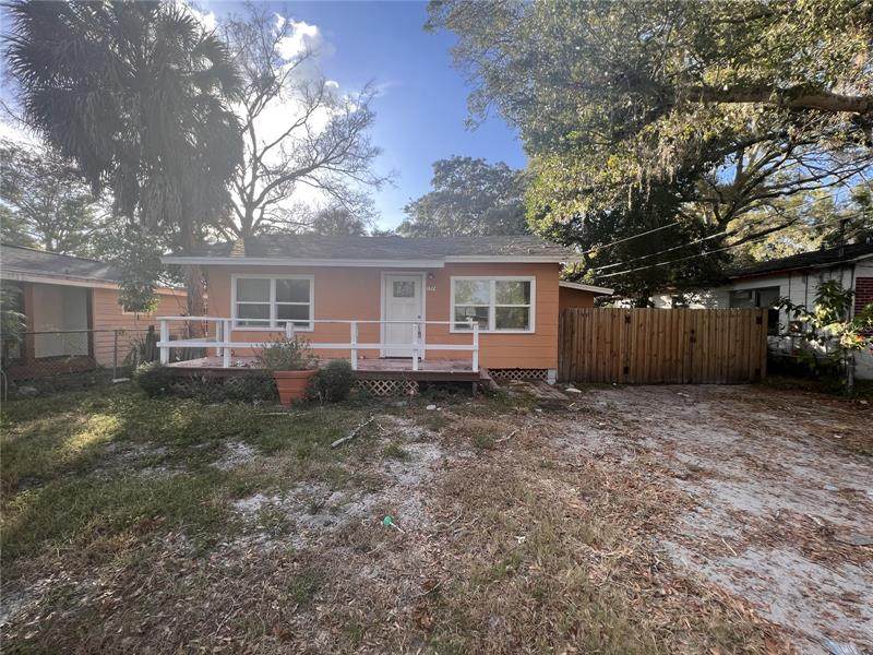 1574 Tioga Avenue - Photo 1