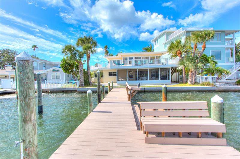 723 Bay Esplanade - Photo 1