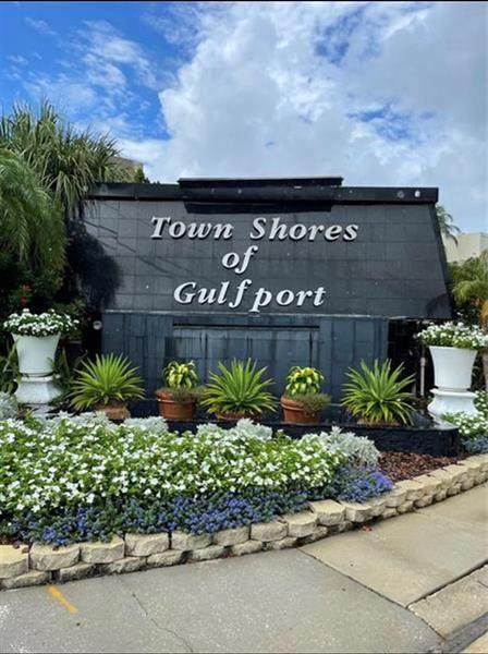 6025 Shore Boulevard - Photo 1