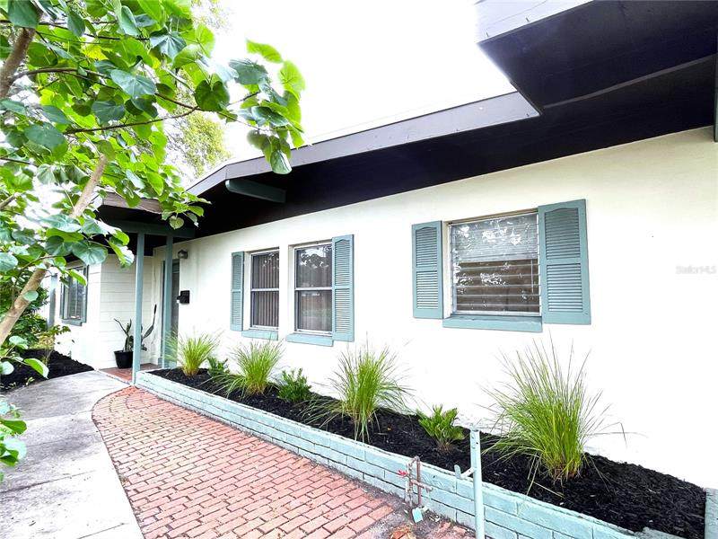 6218 Hampton Drive - Photo 1