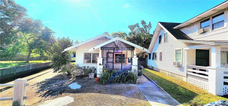 558 10TH Avenue - Photo 1