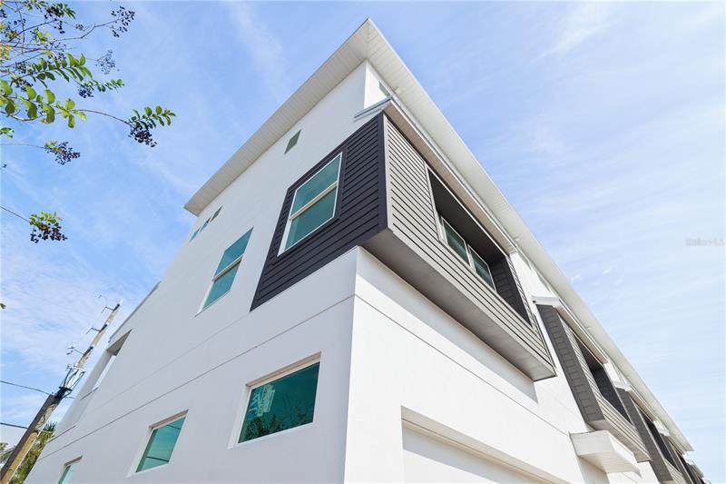 29 29TH Street - Photo 1