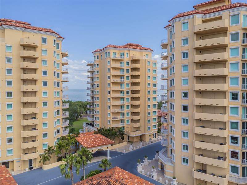 555 5TH Avenue - Photo 1
