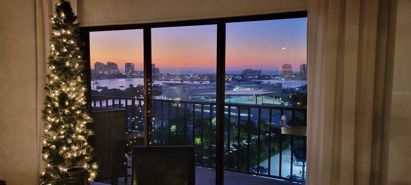 51 Island Way - Photo 1
