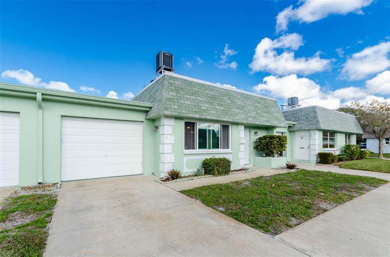 6815 Versailles - Photo 1