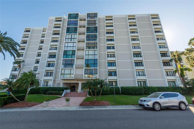 851 Bayway Boulevard - Photo 1