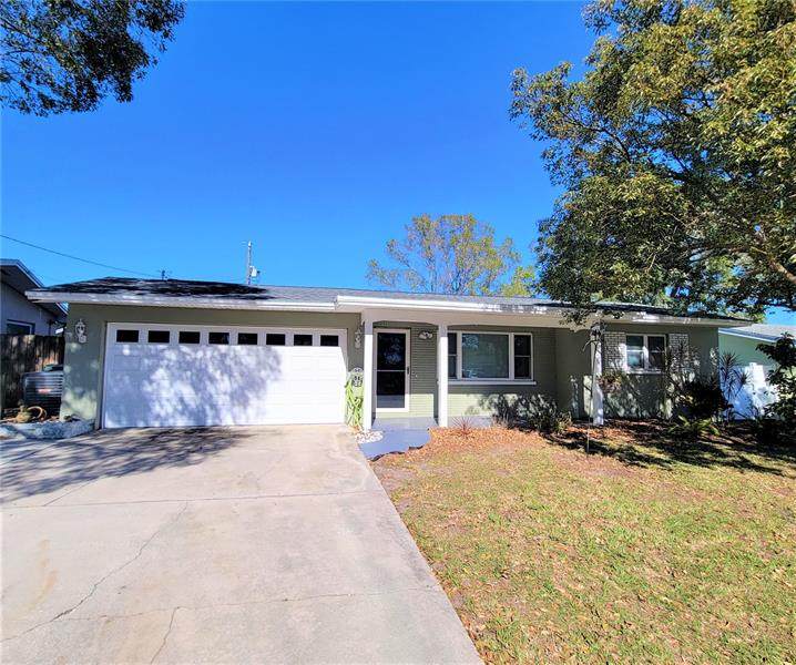 880 8TH Avenue - Photo 1
