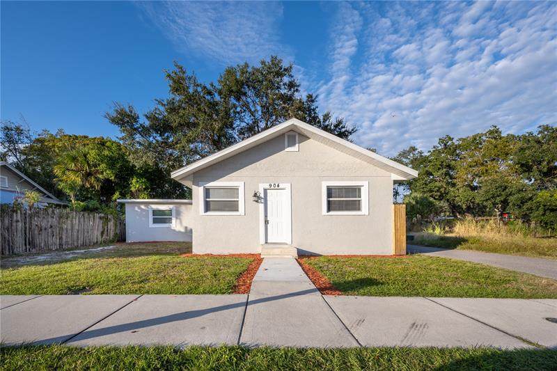 904 Maple Street - Photo 1