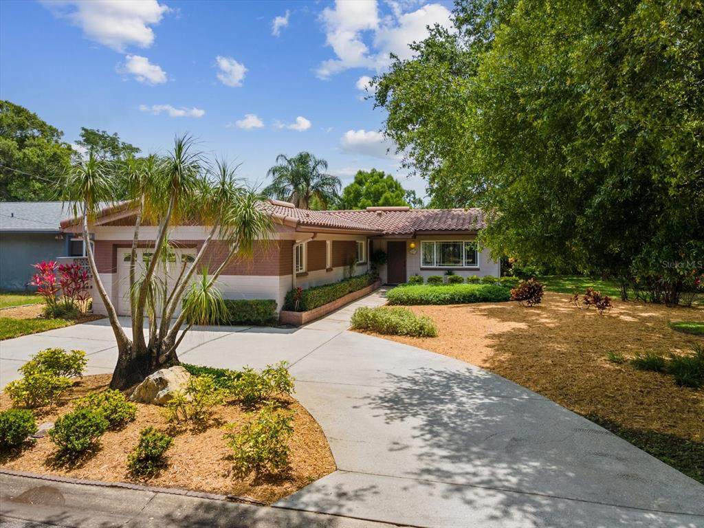 5716 44th Avenue - Photo 1
