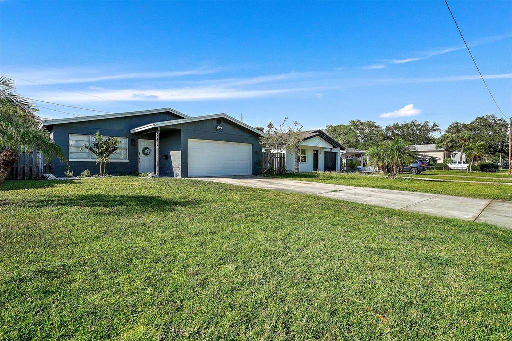 1853 Shore Acres Boulevard - Photo 1