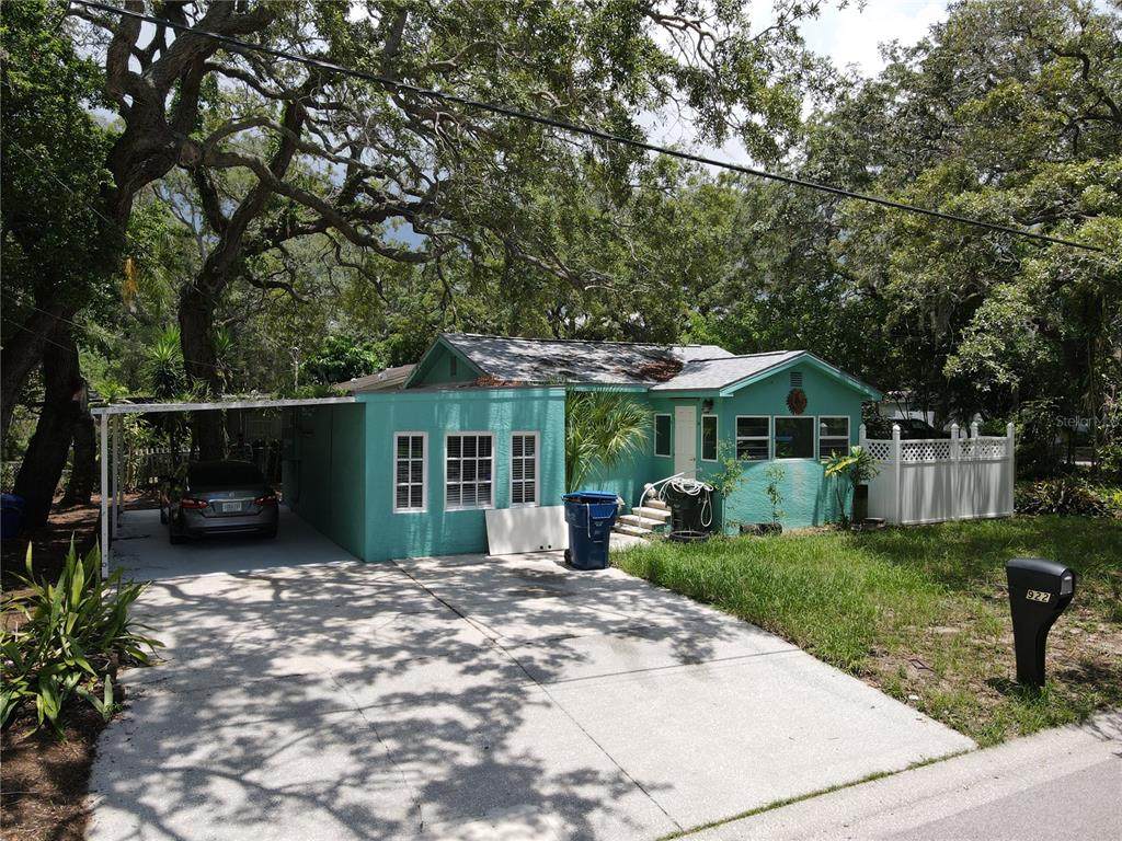 922 10th Street - Photo 1