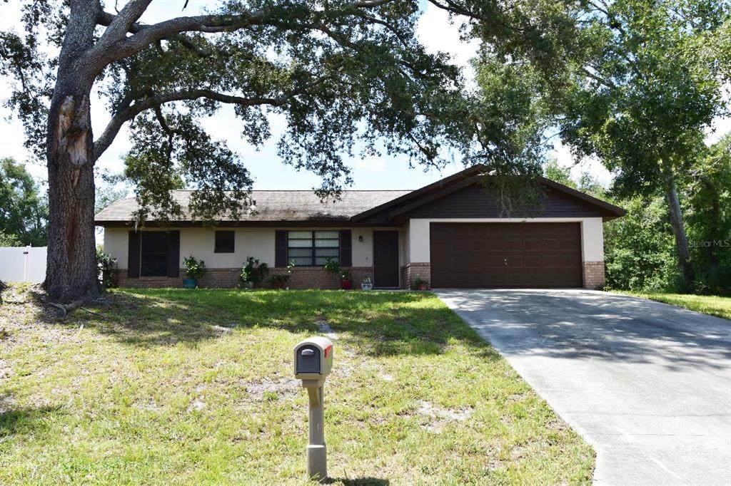 1010 Louise Lane - Photo 1