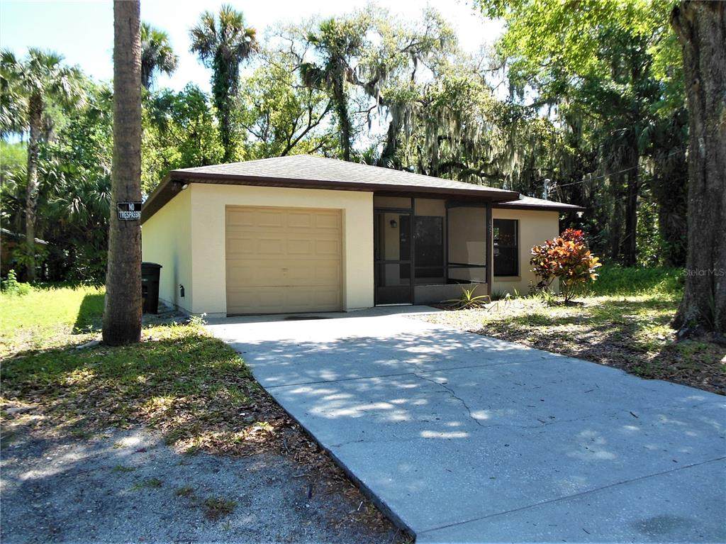 627 Clark Street - Photo 1