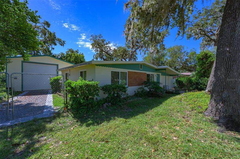 715 Katherine Street - Photo 1