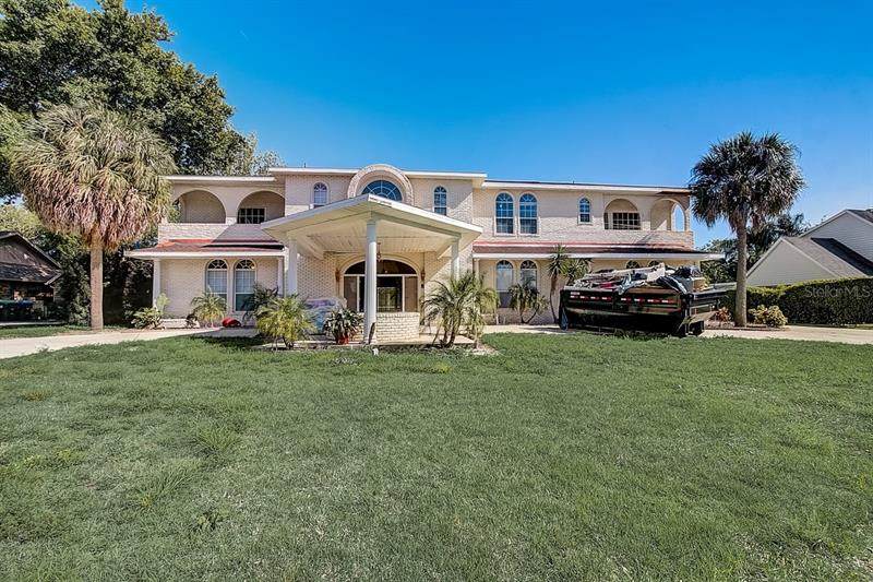 5627 Masters Boulevard - Photo 1