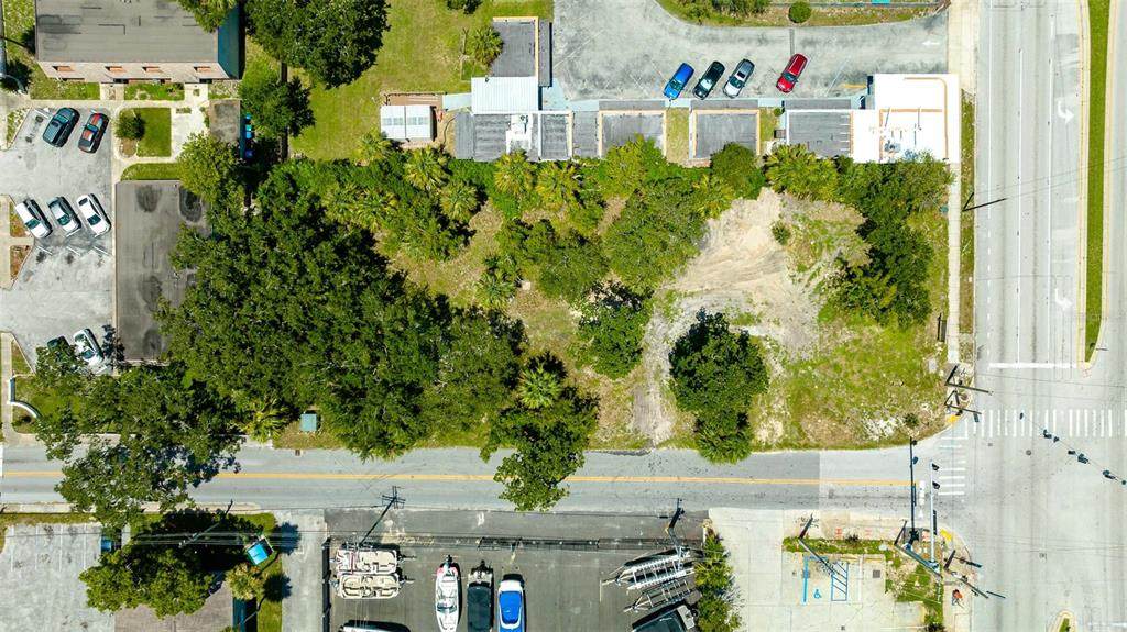 000 Ridgewood Avenue - Photo 1