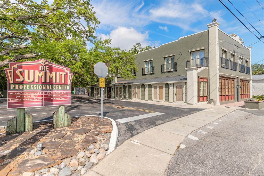 1112 Riverside Drive - Photo 1