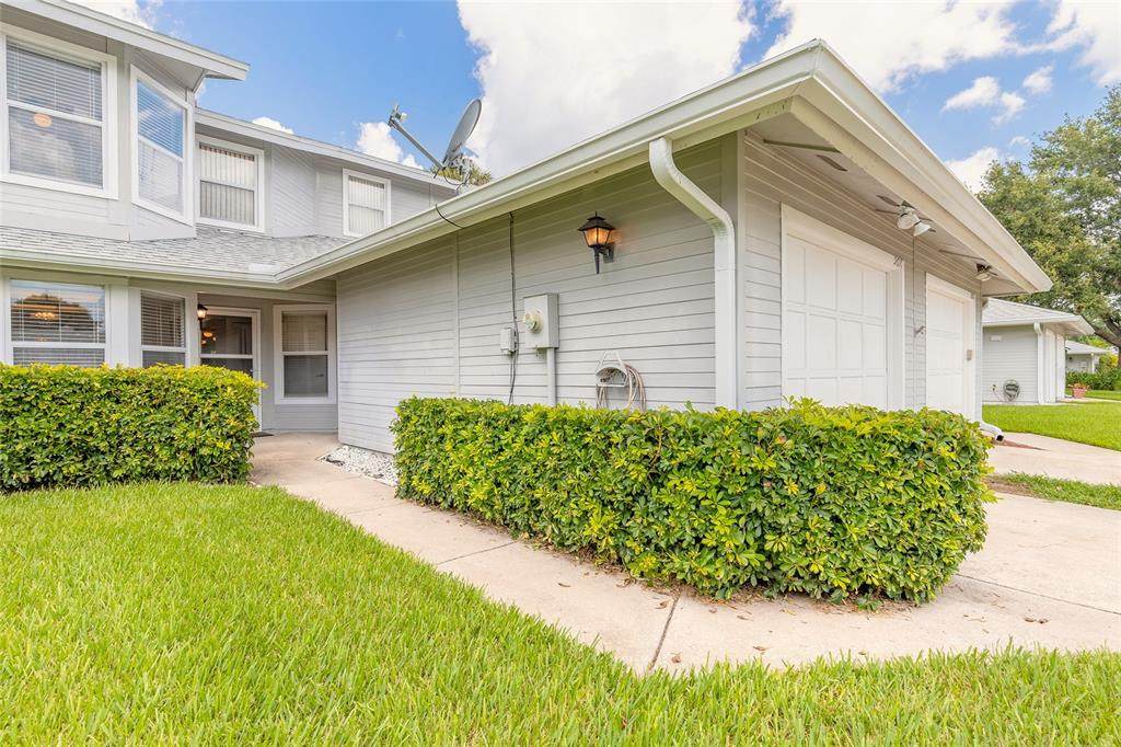 961 Lakewood Terrace - Photo 1