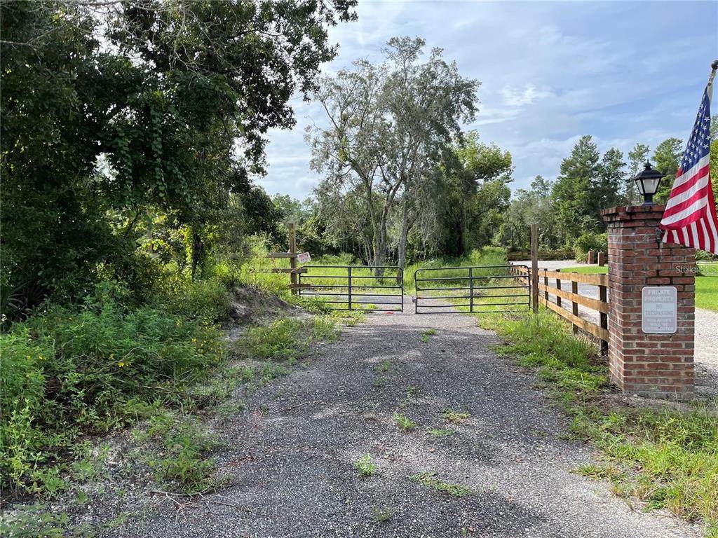 2500 Leonard Drive - Photo 1
