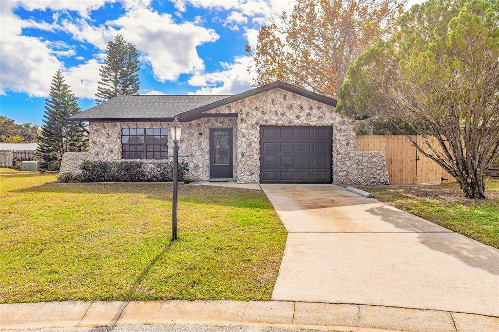 1316 Point Court - Photo 1