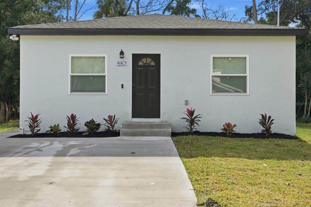 557 Live Oak Avenue - Photo 1