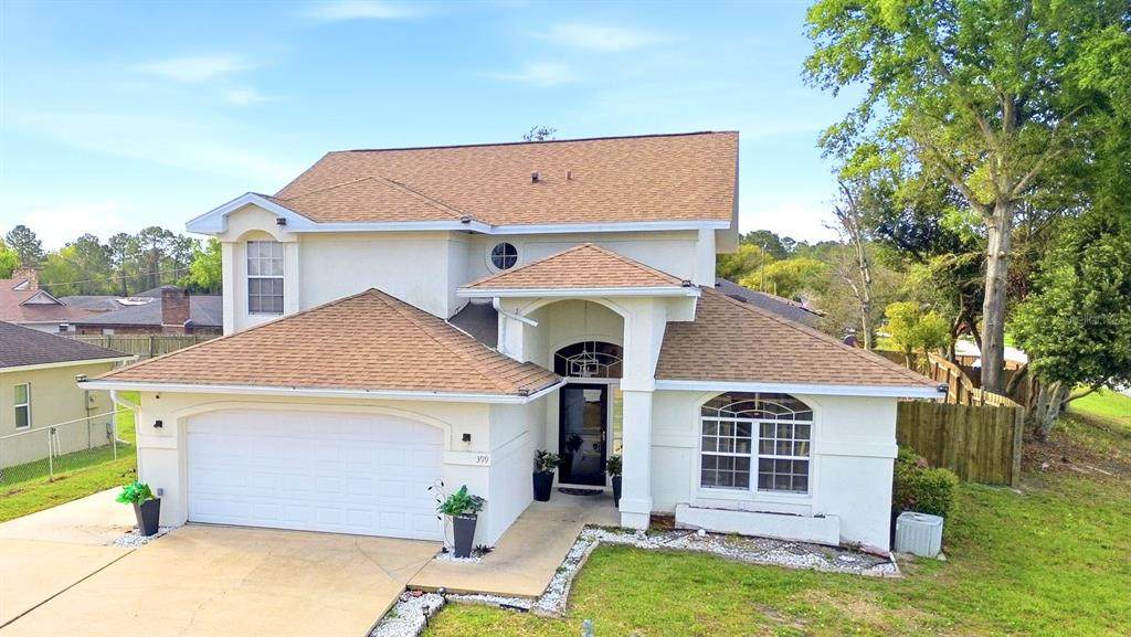 399 Cloverleaf Boulevard - Photo 1