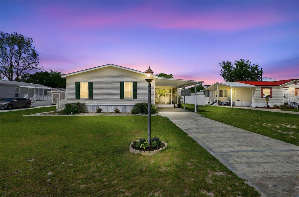 373 Dolores Boulevard - Photo 1